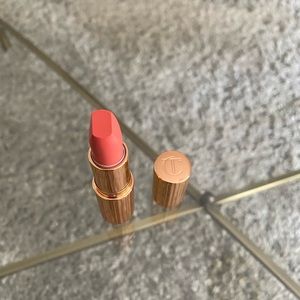 Charlotte Tilbury Sexy Sienna Lipstick
